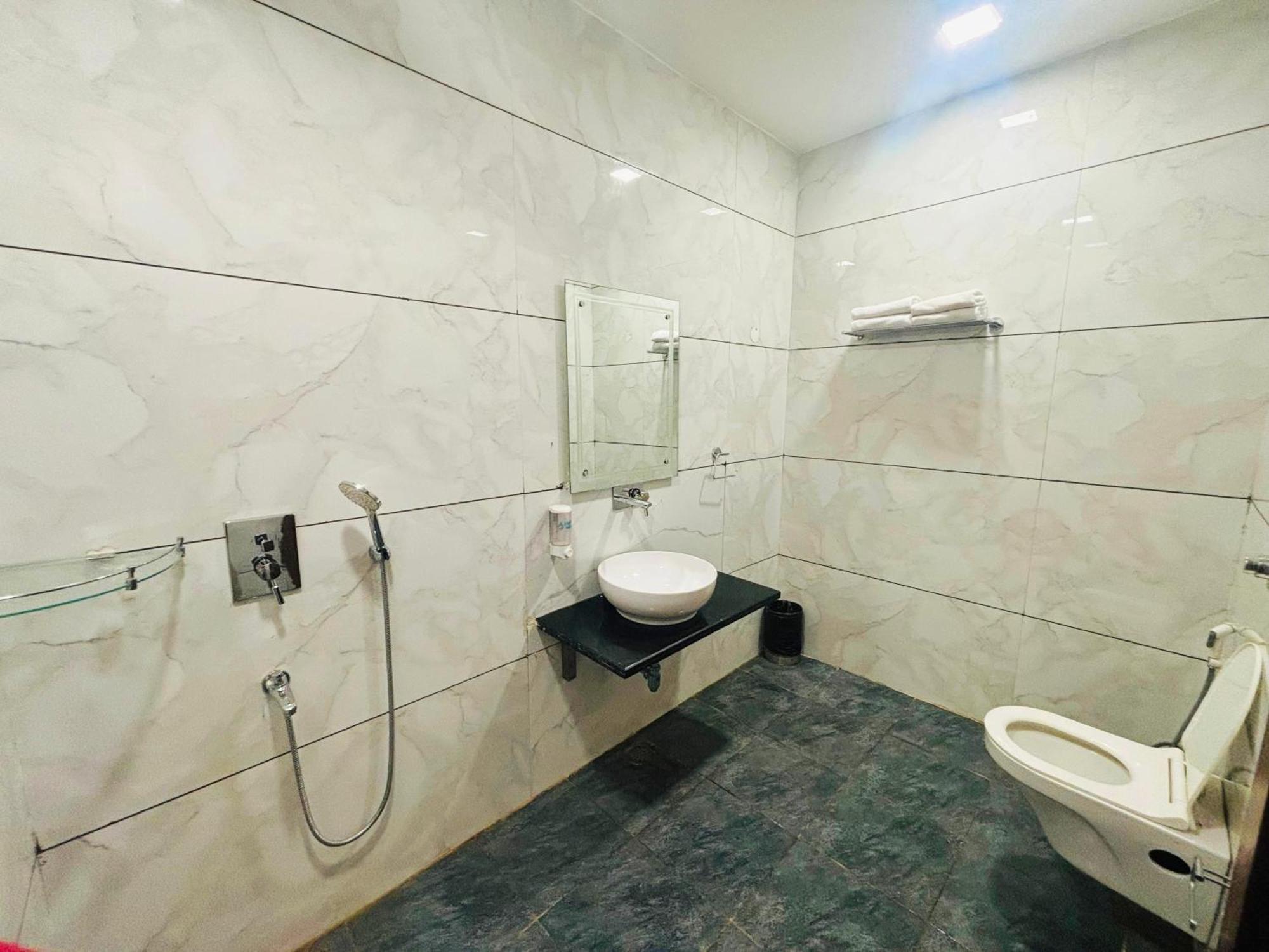 Hotel Amar Vilas & Resort Bharatpur Exterior foto